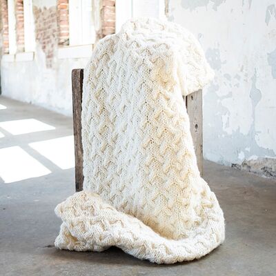 Woondeken Luna met kabelpatroon