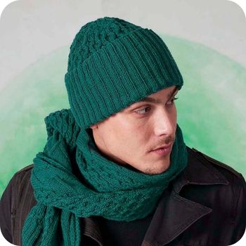 Herenmuts met kabels breipakket