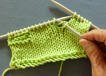 ...en ook weer door de steek daarboven