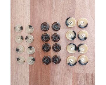 Set melkstenen knopen 24 stuks