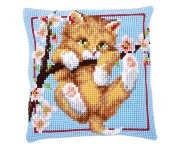 Hangend aan een tak borduurkussen - Kussenpakket Vervaco | HobbyGigant