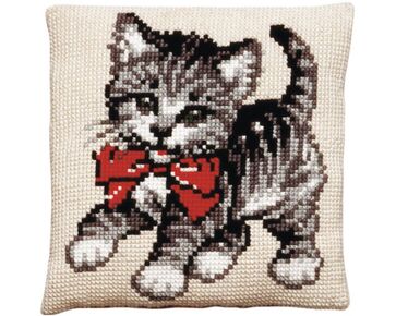 Poesje met rode strik borduurkussen - PAKO borduurpakket | HobbyGigant