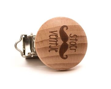 Houten speenclip met tekst Stoer ventje - 2 stuks | hobbygigant.nl