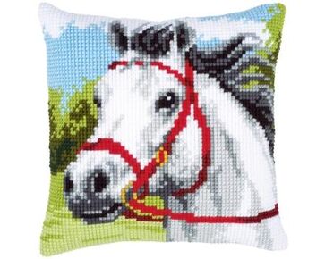 Wit paard borduurkussen - Vervaco borduurpakket | HobbyGigant