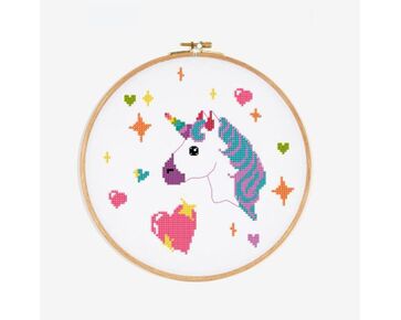 Gratis kruissteek borduurpatroon Unicorn - DMC  | hobbygigant.nl