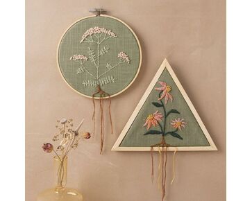 Wandhanger met bloemmotief borduren - borduurpakket Creotime | DIY pakketten | hobbygigant.nl