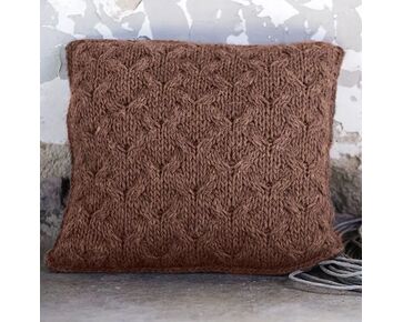 Kussen met kabelpatroon breien - FairMade breipakket | hobbygigant.nl