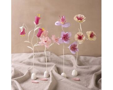 Crêpepapieren bloemen op voetstuk maken - Creativ Company DIY pakket | papieren bloemen maken | hobbygigant.nl