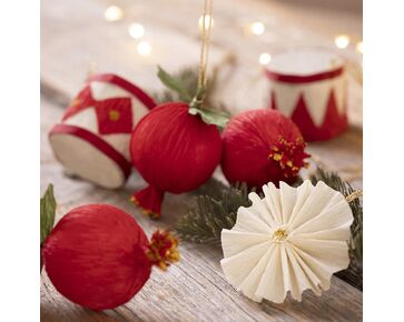 Crêpepapieren kersthangers maken - Creativ Company DIY pakket | creatief met crêpepapier | hobbygigant.nl