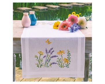 Tafelloper Lavendel - Vervaco borduurpakket | hobbygigant.nl
