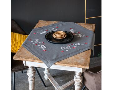 Tafelkleed Haan en kip borduren - Vervaco borduurpakket | borduurpakketten | hobbygigant.nl