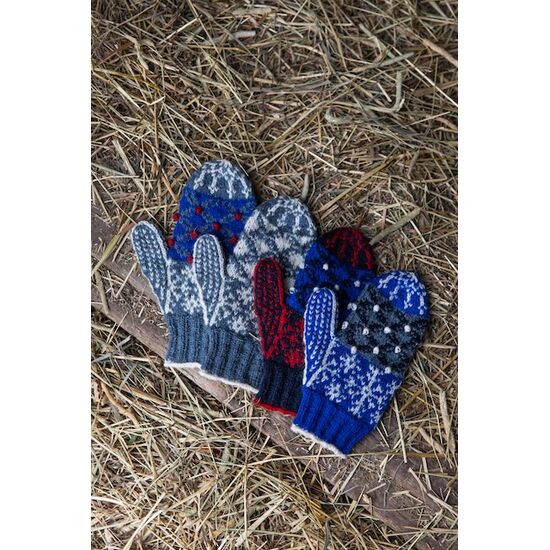 Tukubook: Nordic Knits – Silent Strength - Laine breiboek | hobbygigant.nl