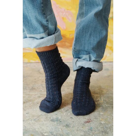 Laine spring 2025 - dames breiboek | hobbygigant.nl