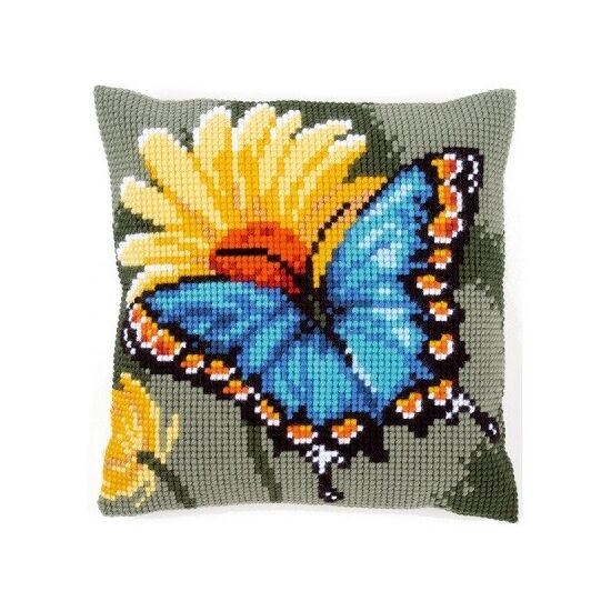 Vlinder met gele bloem borduurkussen - Vervaco borduurpakket | HobbyGigant