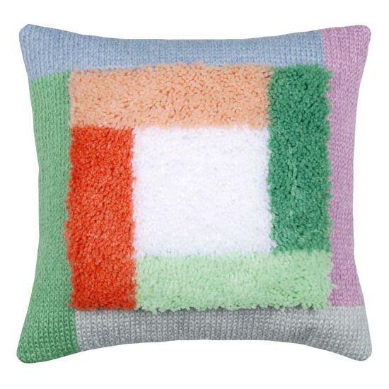 Abstracte vorm knoop- en borduurkussen - Vervaco borduurpakket | HobbyGigant