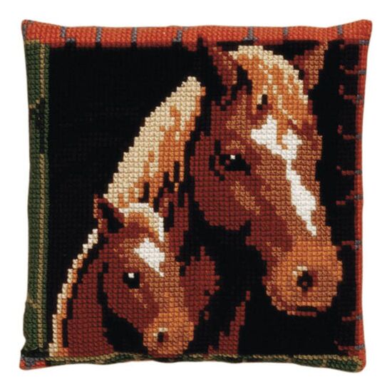 Paard met veulen borduurkussen - PAKO borduurpakket | HobbyGigant