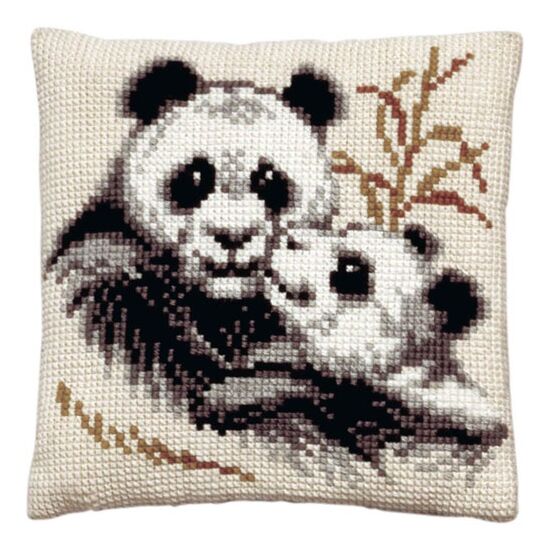 Panda met jong borduurkussen - PAKO borduurpakket | HobbyGigant