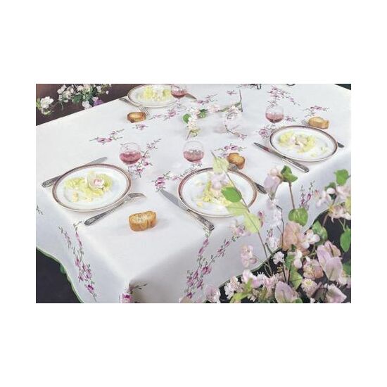 Tafelkleed borduren 160x240 Fleurs de pommiers - Margot Creations de Paris Tafelkleed borduren 160x240 Fleurs de pommiers - Margot Creations de Paris