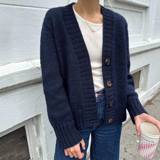 Damesvest Eva breien - PetiteKnit pakket met breipatroon | hobbygigant.nl