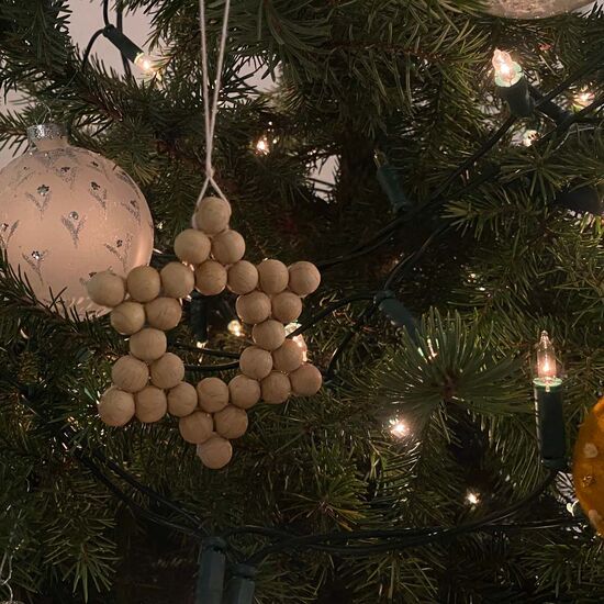 Kerststerren met kralen maken - DIY pakket | hobbyigant.nl