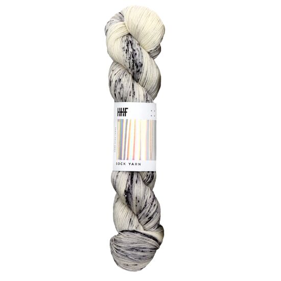 HHF Sock Yarn - Typewriter | handgeverfde sokkenwol | hobbygigant.nl