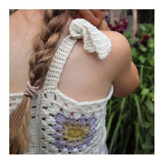 Granny square topje voor meisjes haken - Durable Coral haakpakket | hobbygigant.nl