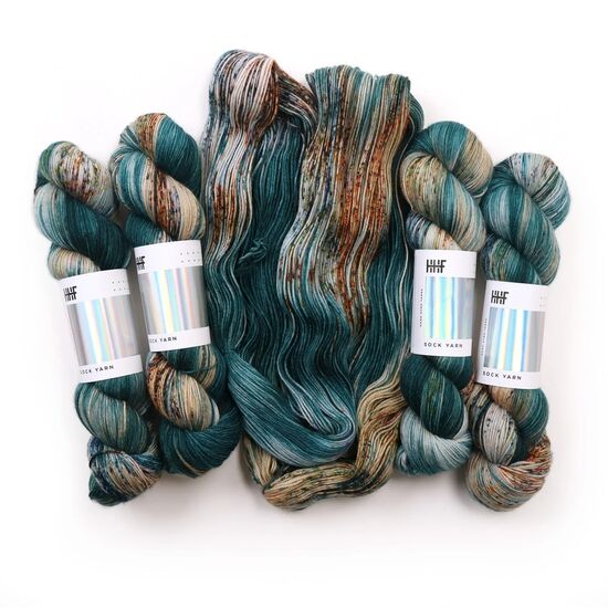 HHF Sock Yarn - Lone Wolf | handgeverfde sokkenwol | hobbygigant.nl