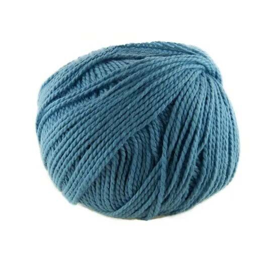 Set van babyvestje, babymutsje en slofjes haken - FairMade haakpakket | hobbygigant.nl