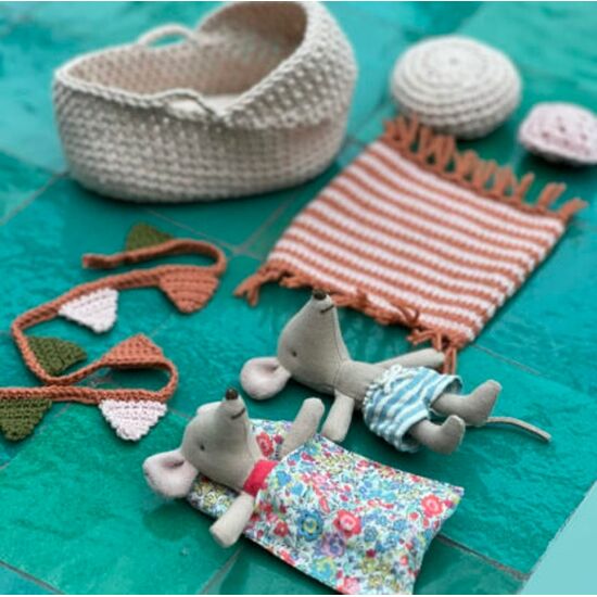 Boven de wolken 38 - breiboek Julija's shop | hobbygigant.nl