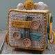 Activiteiten kubus voor baby haken - Durable haakpakket met gratis patroon | hobbygigant.nl