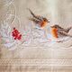 Tafelloper Roodborstjes in de winter borduren - Vervaco borduurpakket | borduurpakketten | hobbygigant.nl