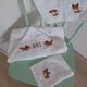 Baby badcape, washand en slabbetje borduren - Vosje kruissteek borduurpakket | hobbyigant.nl